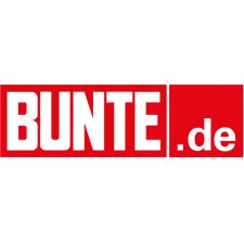 Logo von Bunte, rote Hintergrund mit weißem Text 'BUNTE' und '.de' in einer klaren, modernen Schriftart.