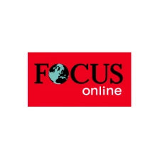 Logo von FOCUS online, bestehend aus dem Wort 'FOCUS' in schwarzer Schrift und 'online' in weißer Schrift, mit einer stilisierten Erdkugel in der Buchstaben 'O'.